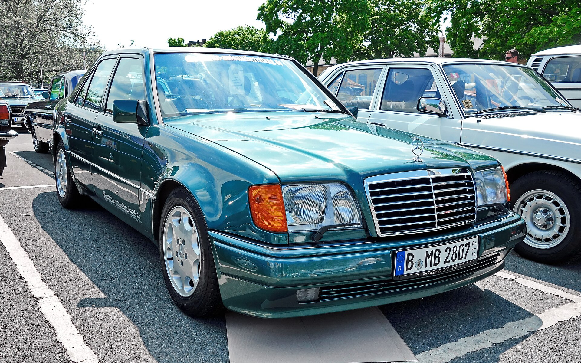 Mercedes-Benz E-Class W124