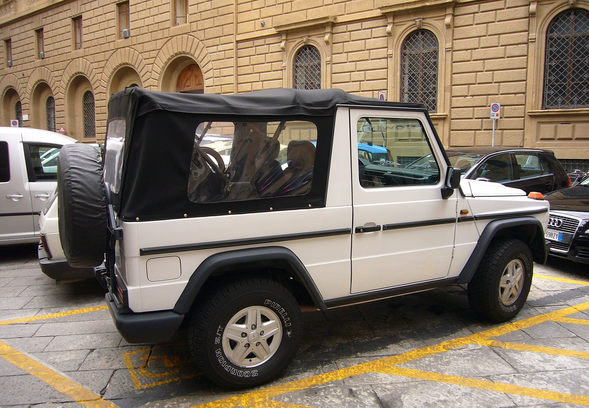 Mercedes-Benz G-Class Cabrio W463