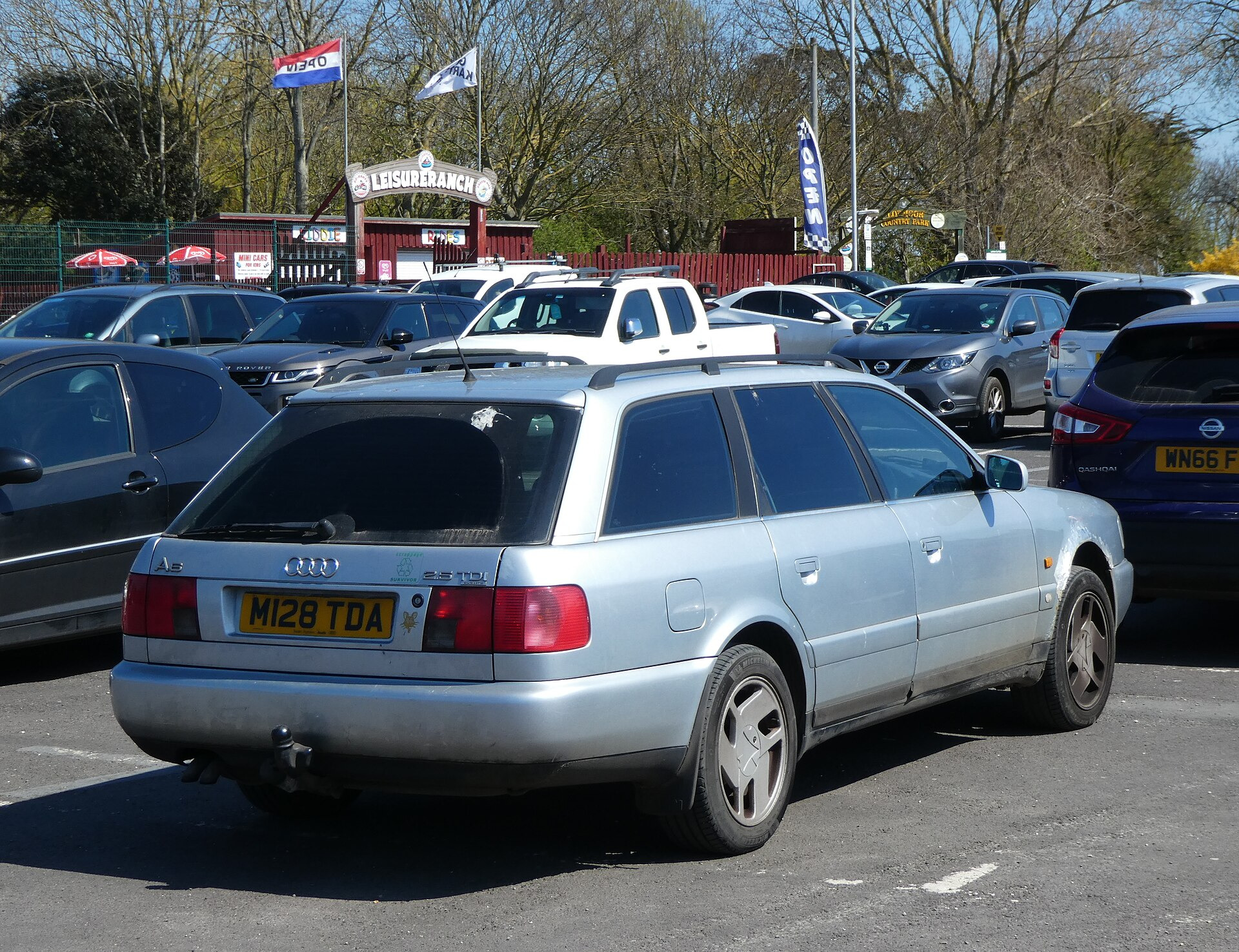 Audi A6 Avant 4A,C4