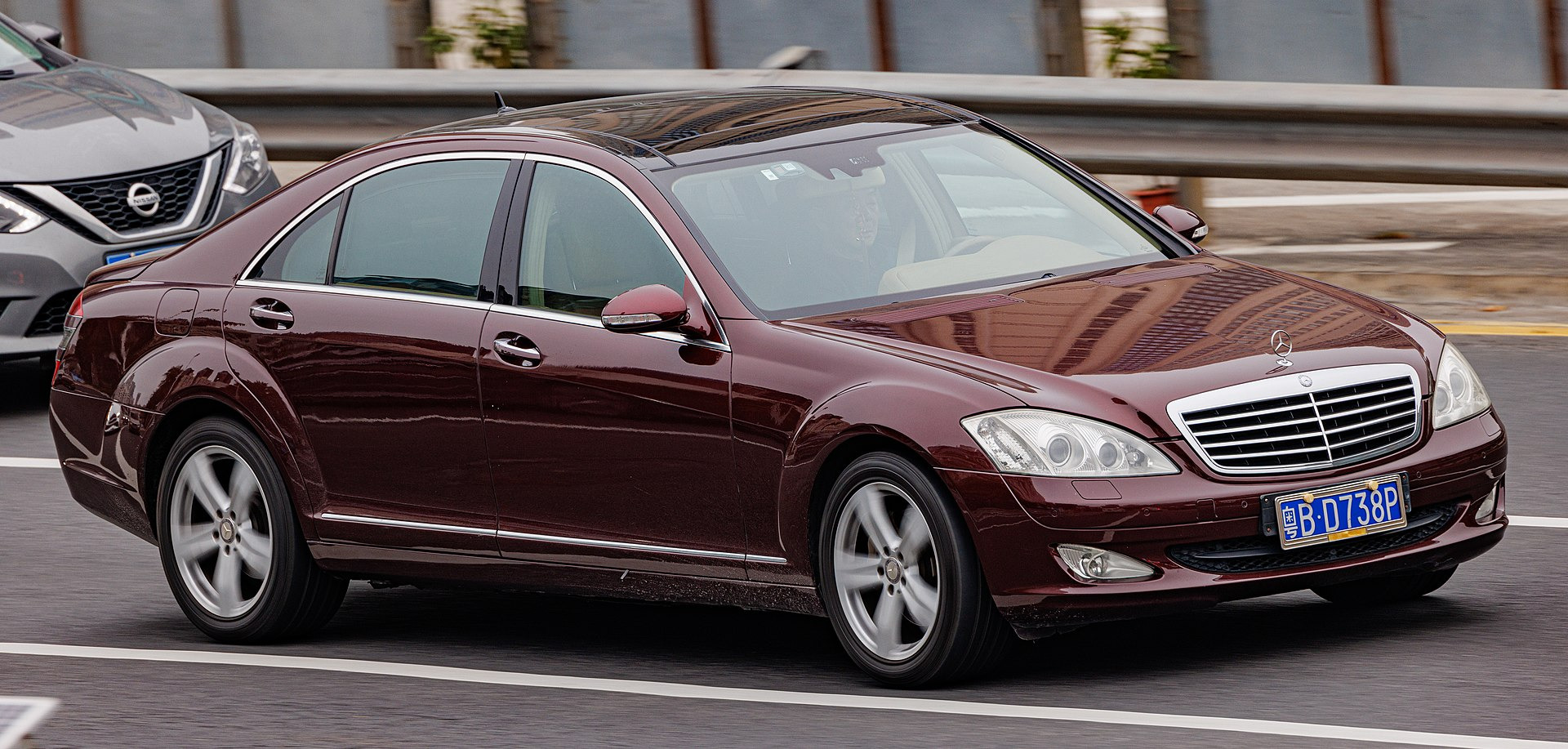 Mercedes-Benz S-Class W221 S 500 4Matic (388hp)
