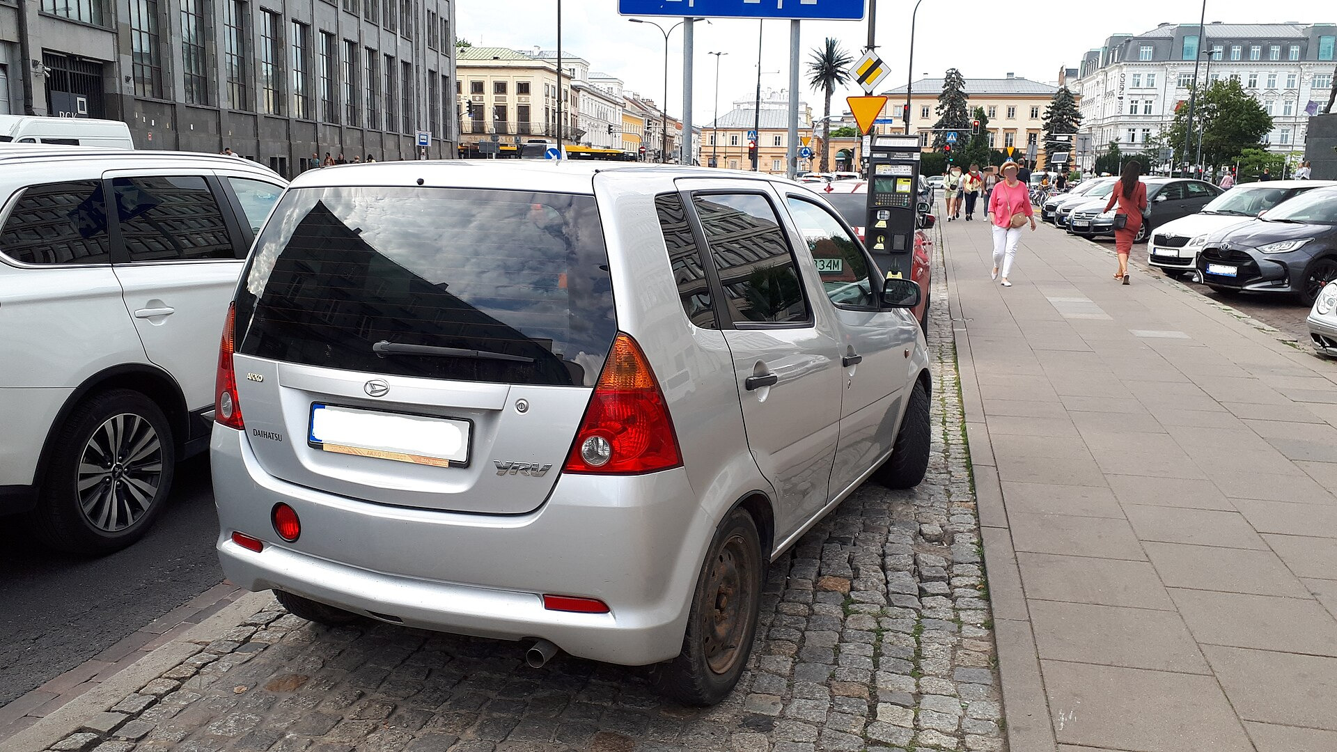 Daihatsu YRV 1.3 i 16V Turbo (129hp)
