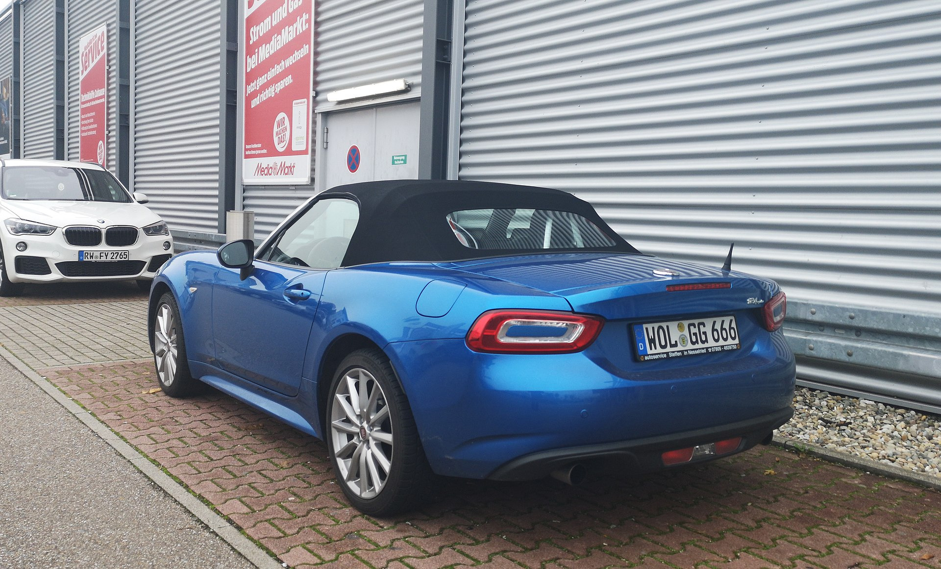 Fiat 124 Roadster