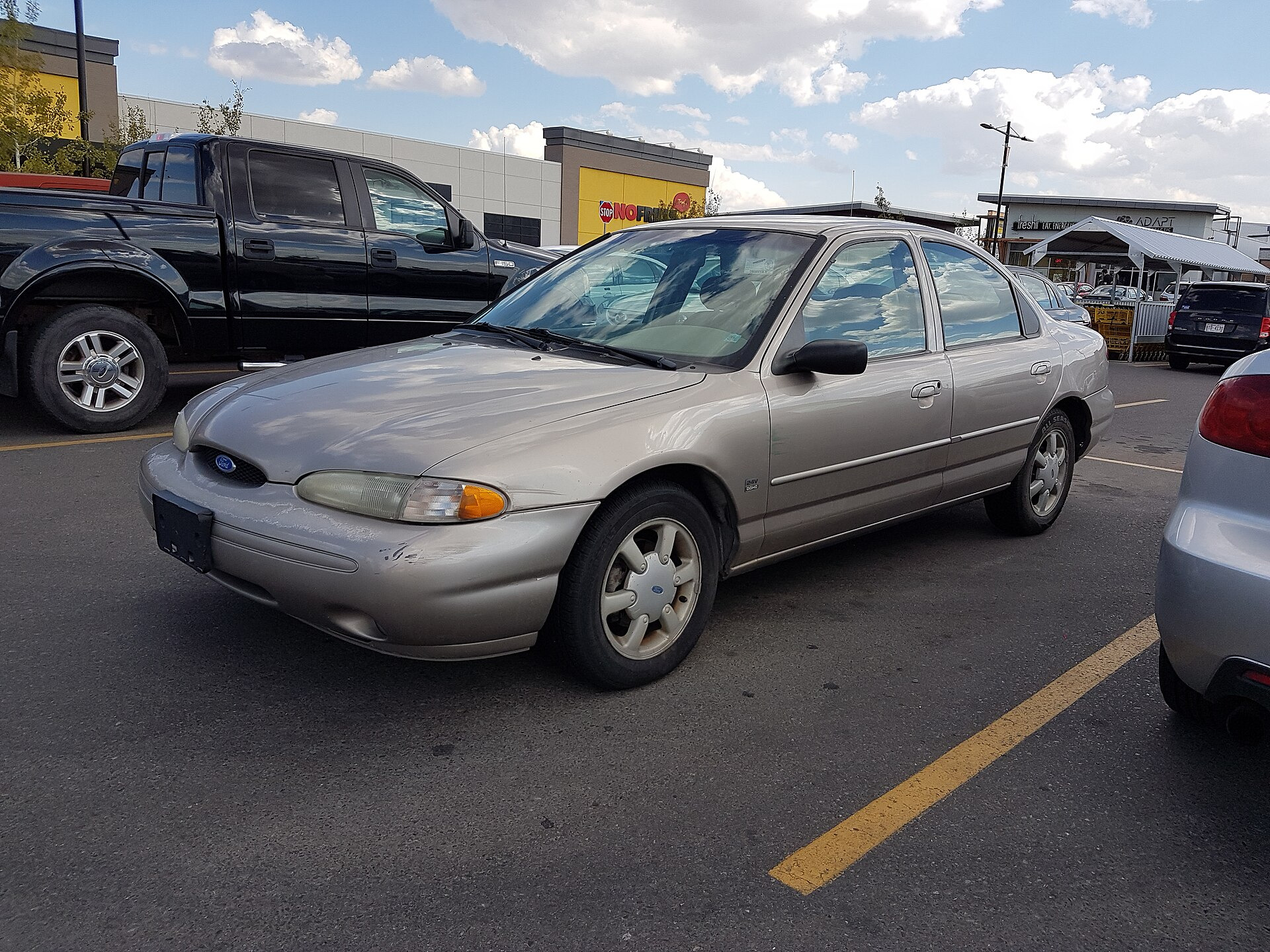 Ford Contour 2.0 i 16V (132hp)