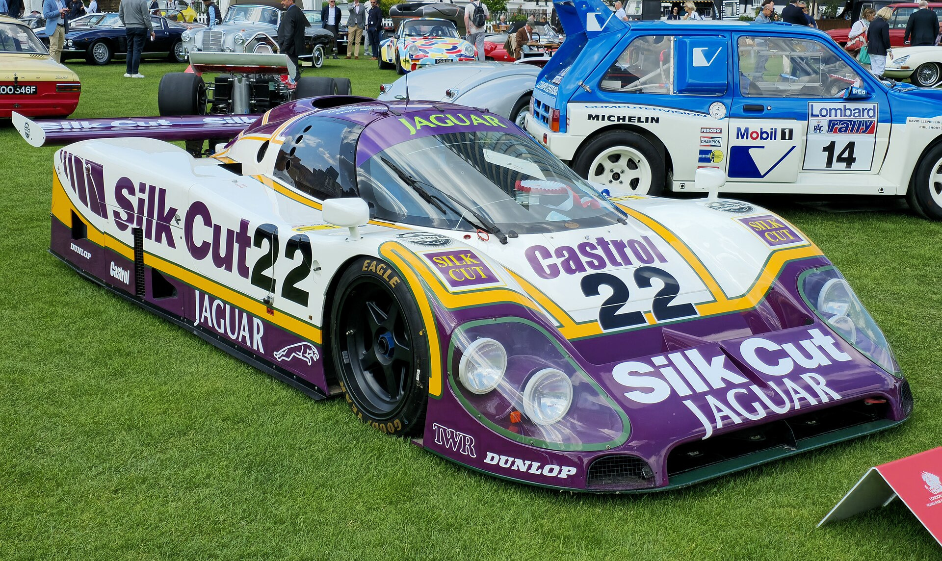 Jaguar XJR