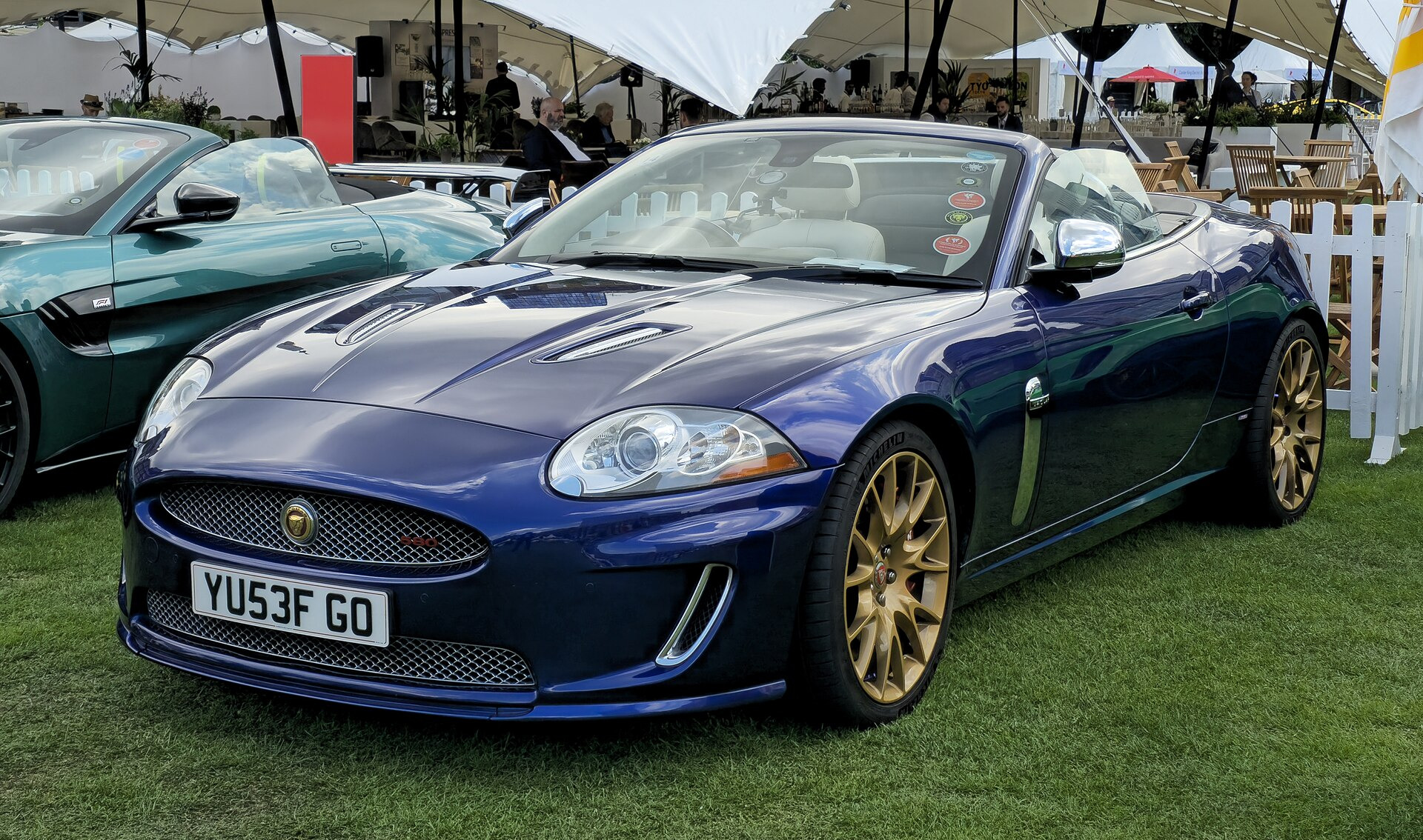 Jaguar XKR 4.0 i (363hp)