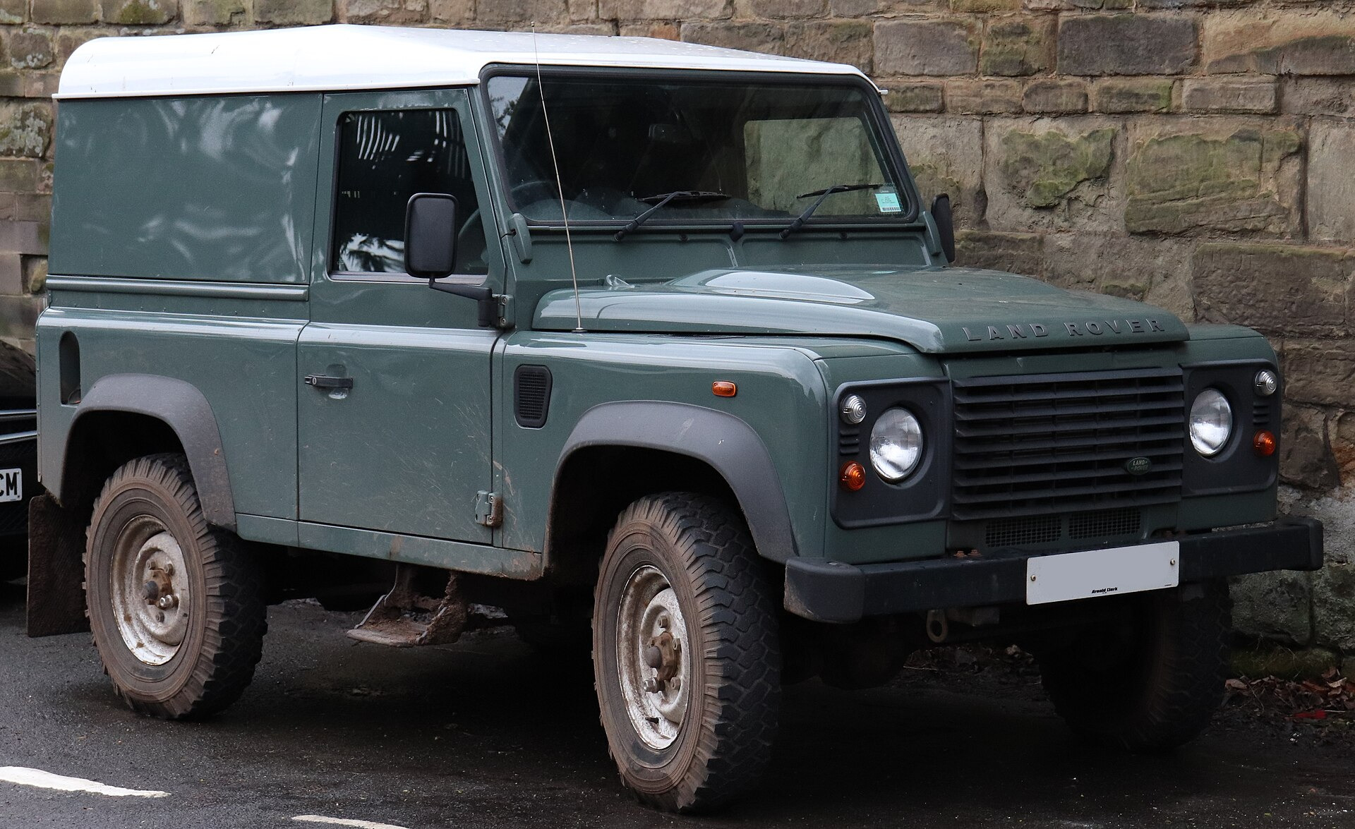 Land Rover Hardtop 2.3 (LR 88 OP,LR 109 OP) (69hp)