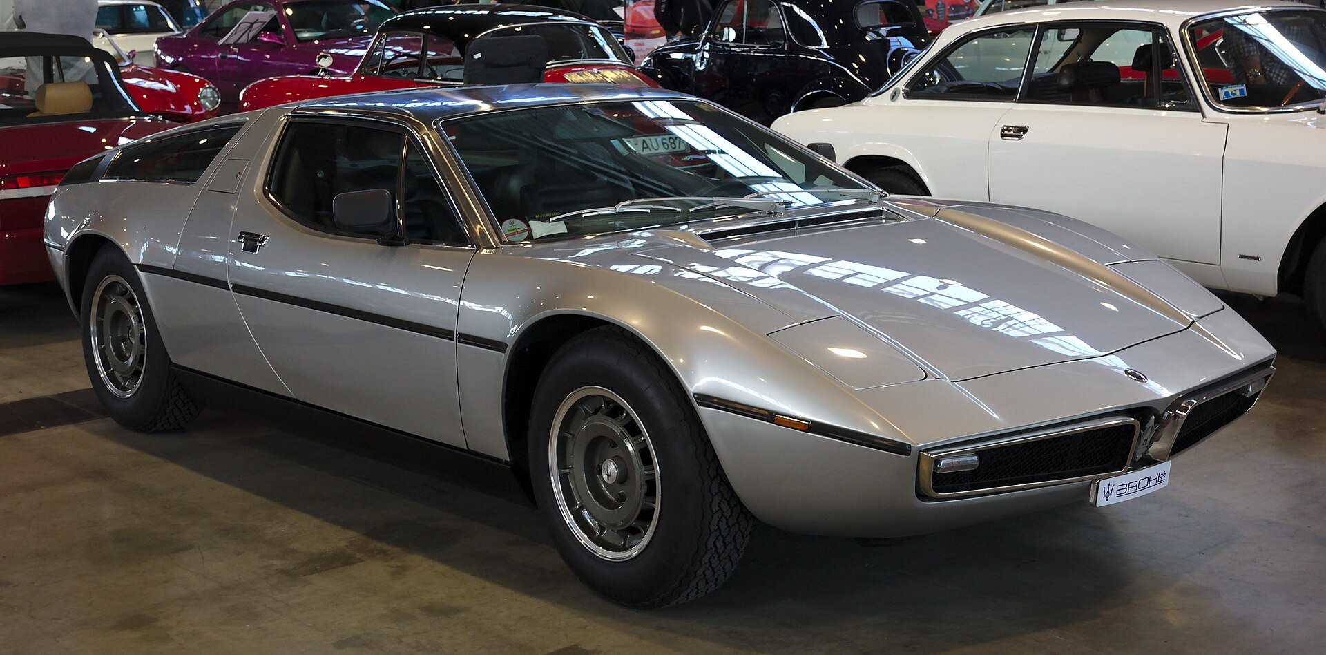 Maserati Bora 5.0 (320hp)