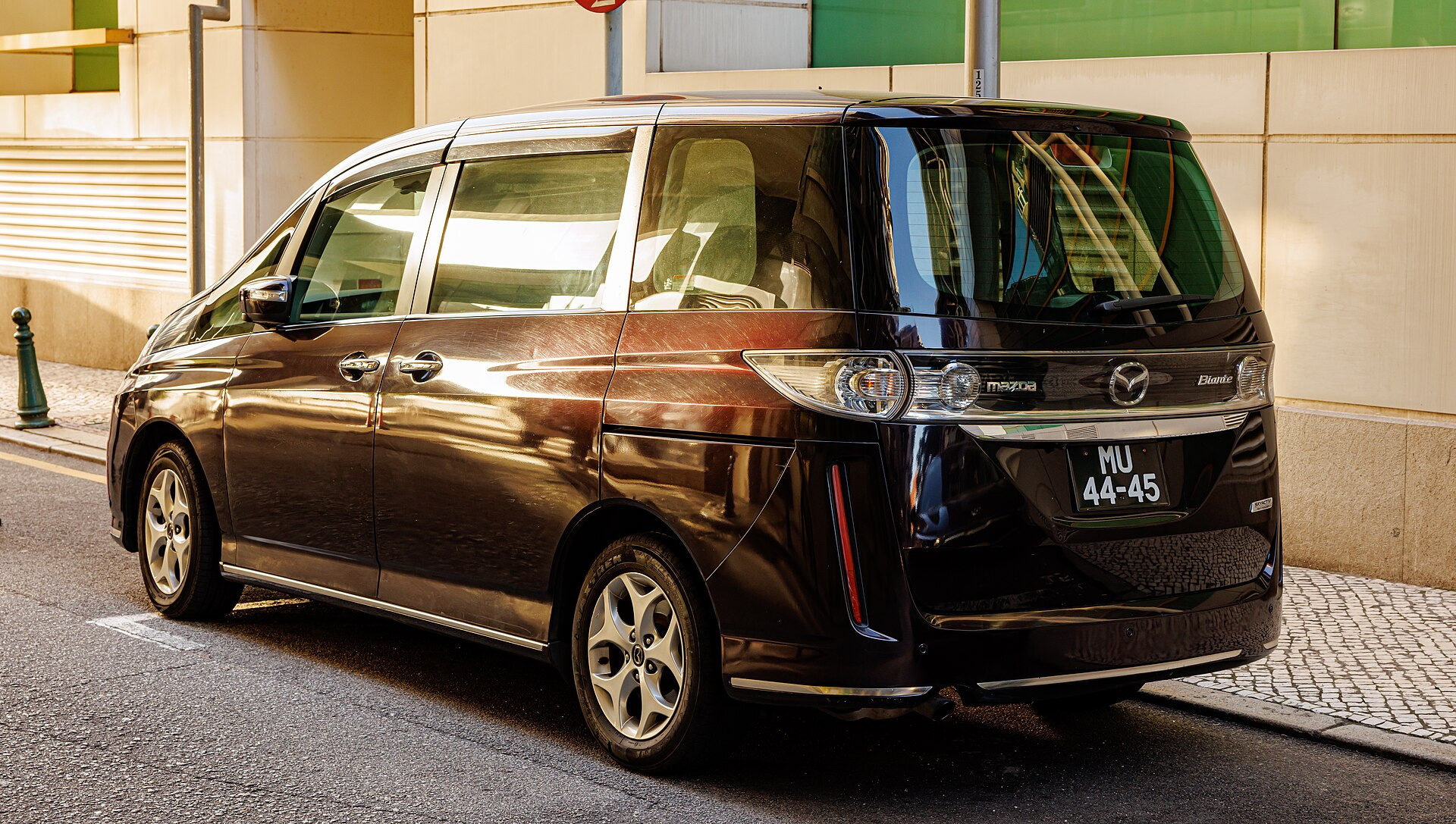 Mazda Biante