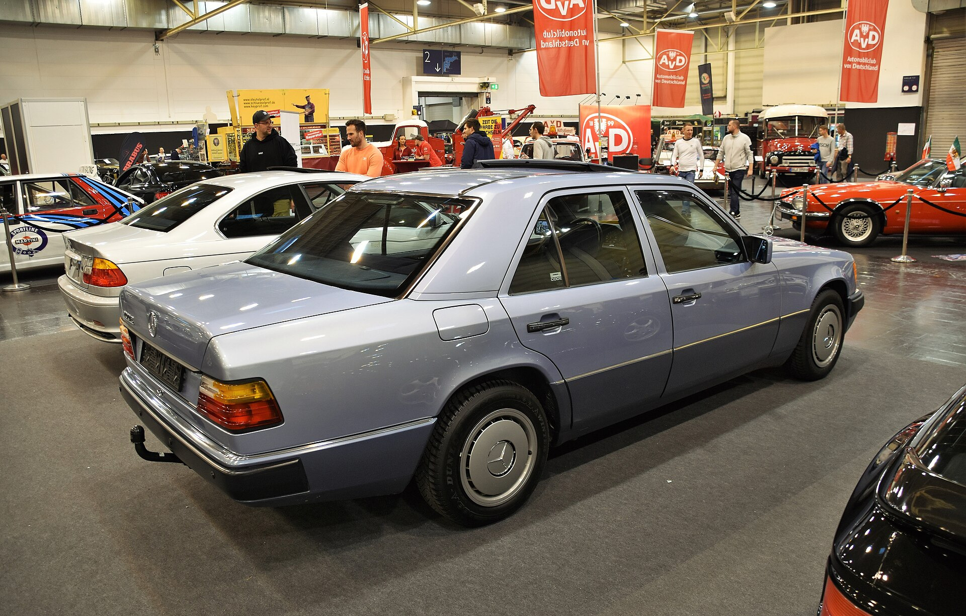 Mercedes-Benz 200 W124