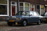 Mercedes-Benz 220 W123 — снимка 2