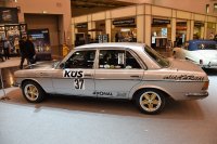 W123