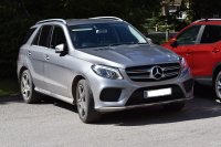 W166