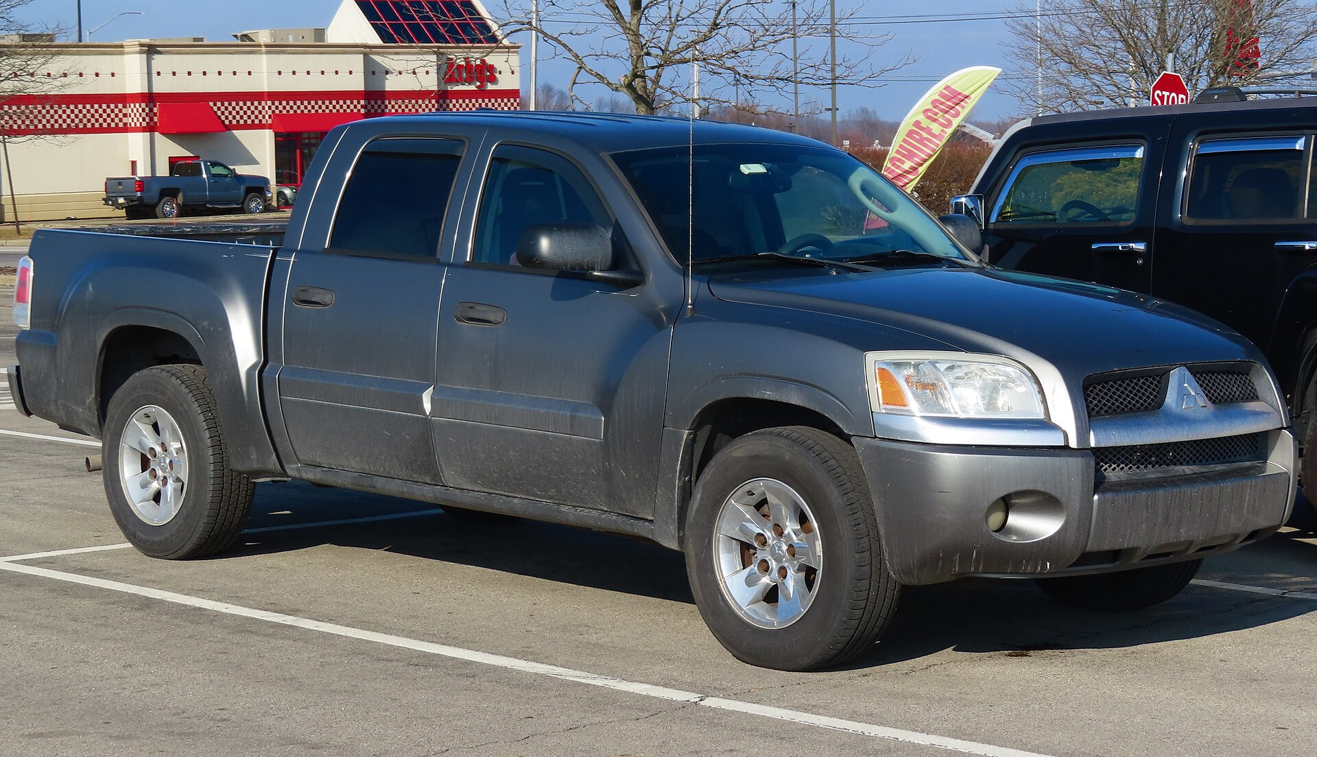 Mitsubishi Raider