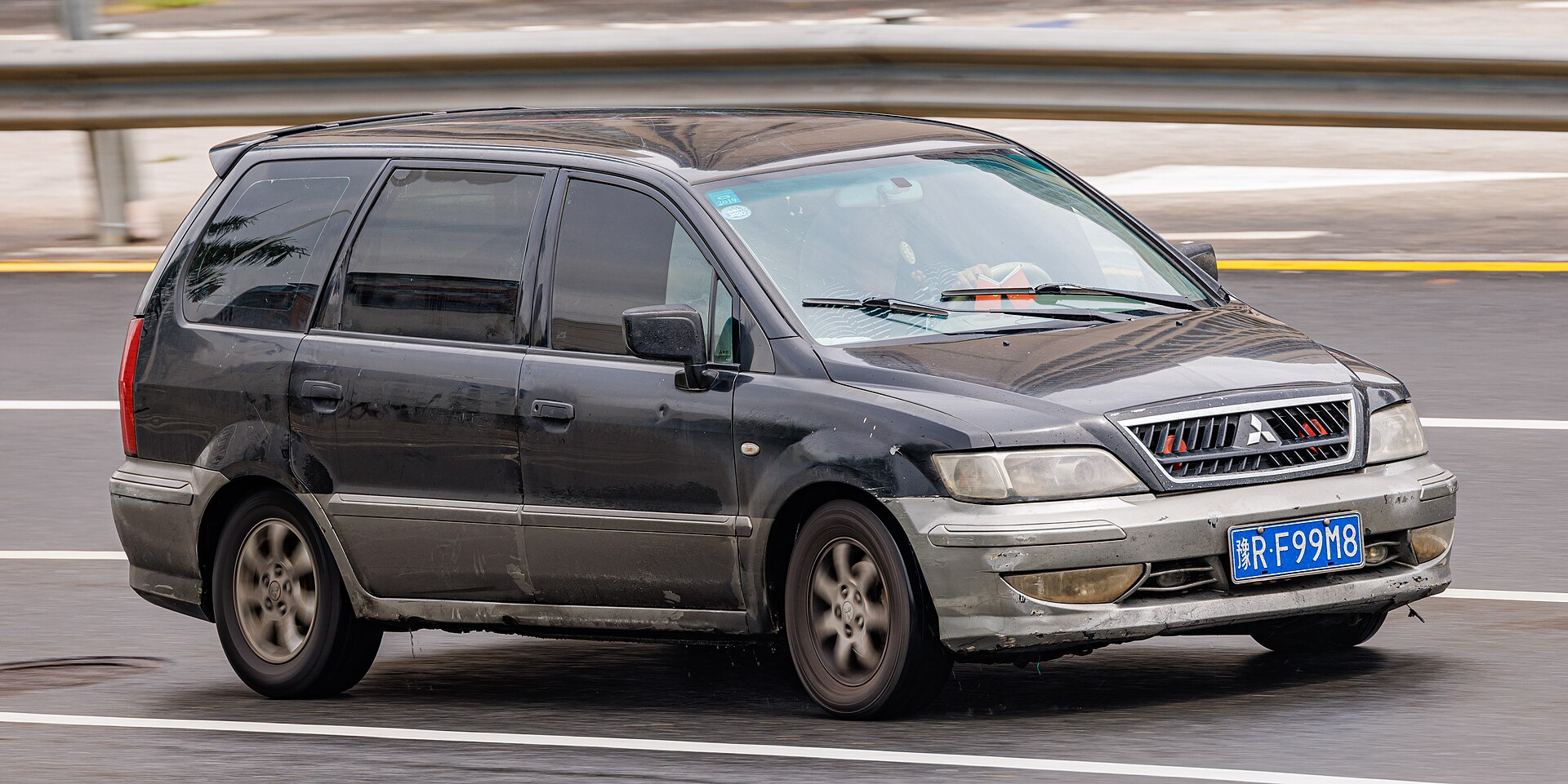 Mitsubishi Space Wagon