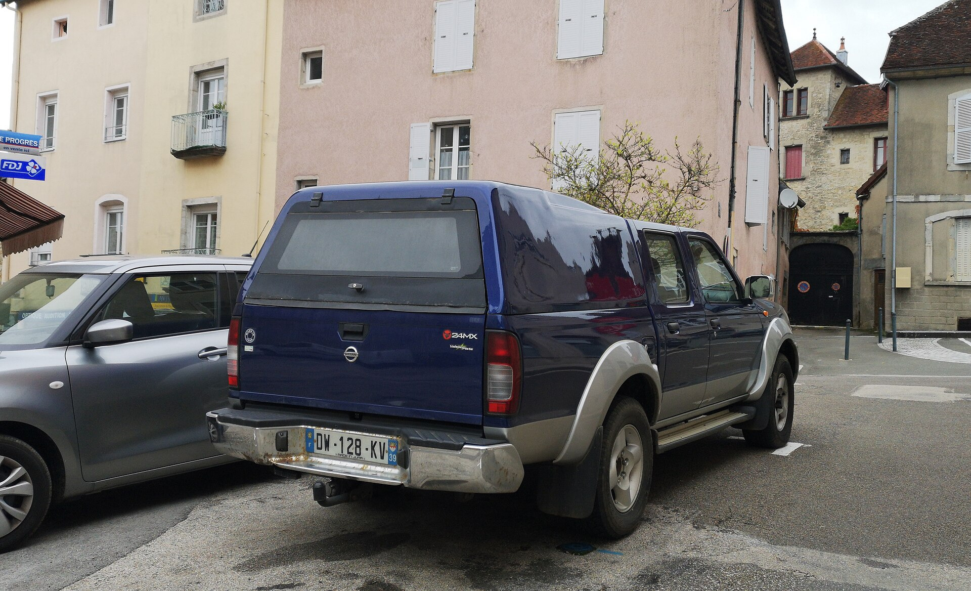Nissan Navara D22