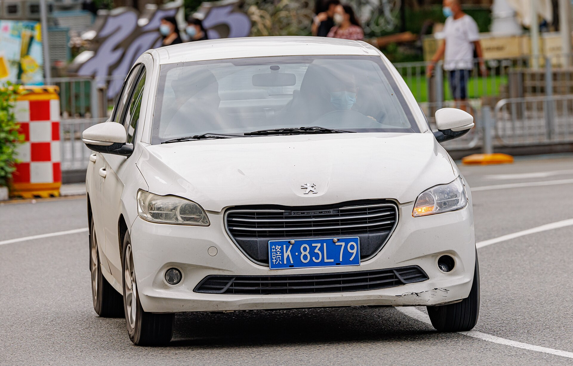 Peugeot 301 1.6 VTi (115hp)