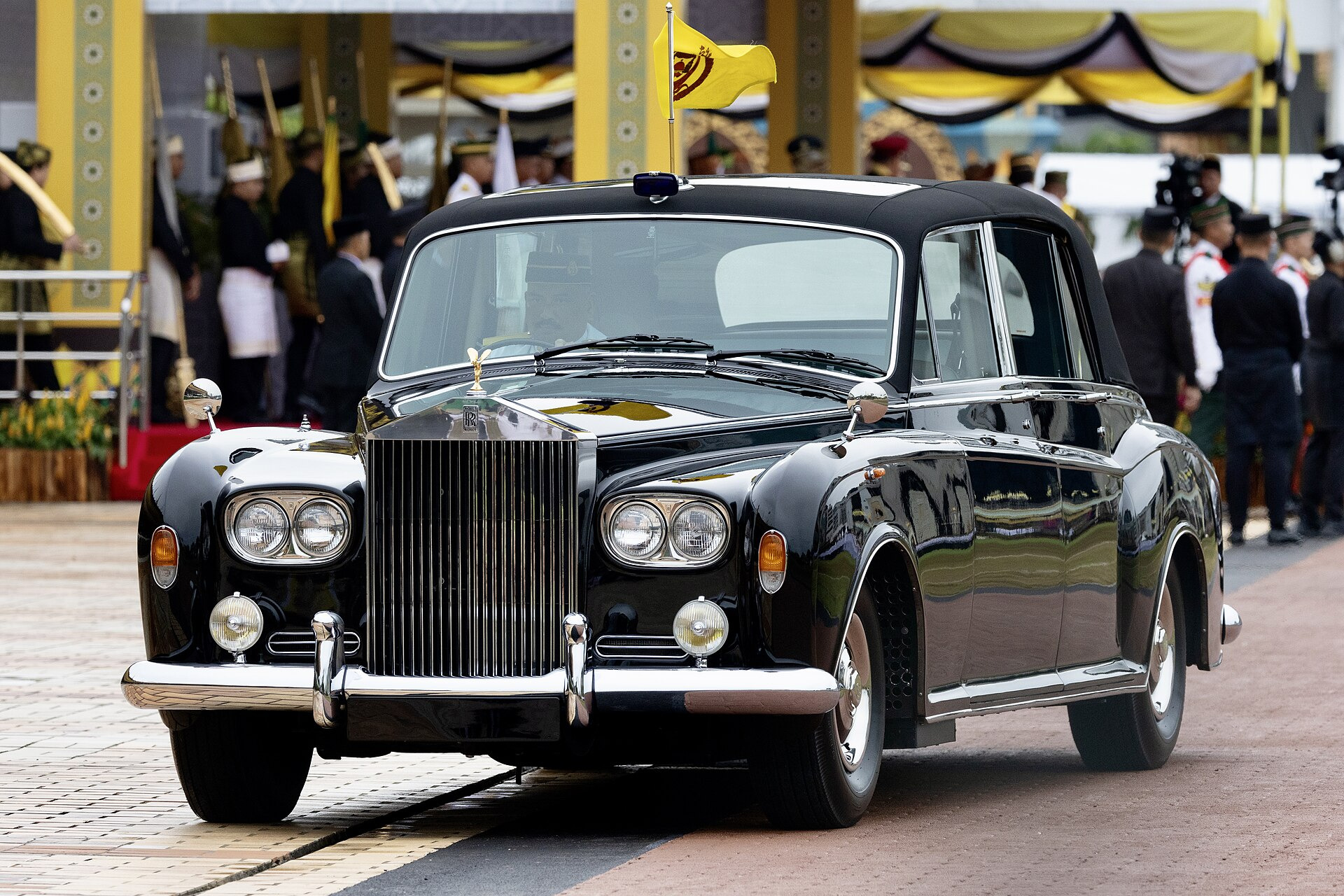 Rolls Royce Phantom 6.75 i V12 48V (460hp)