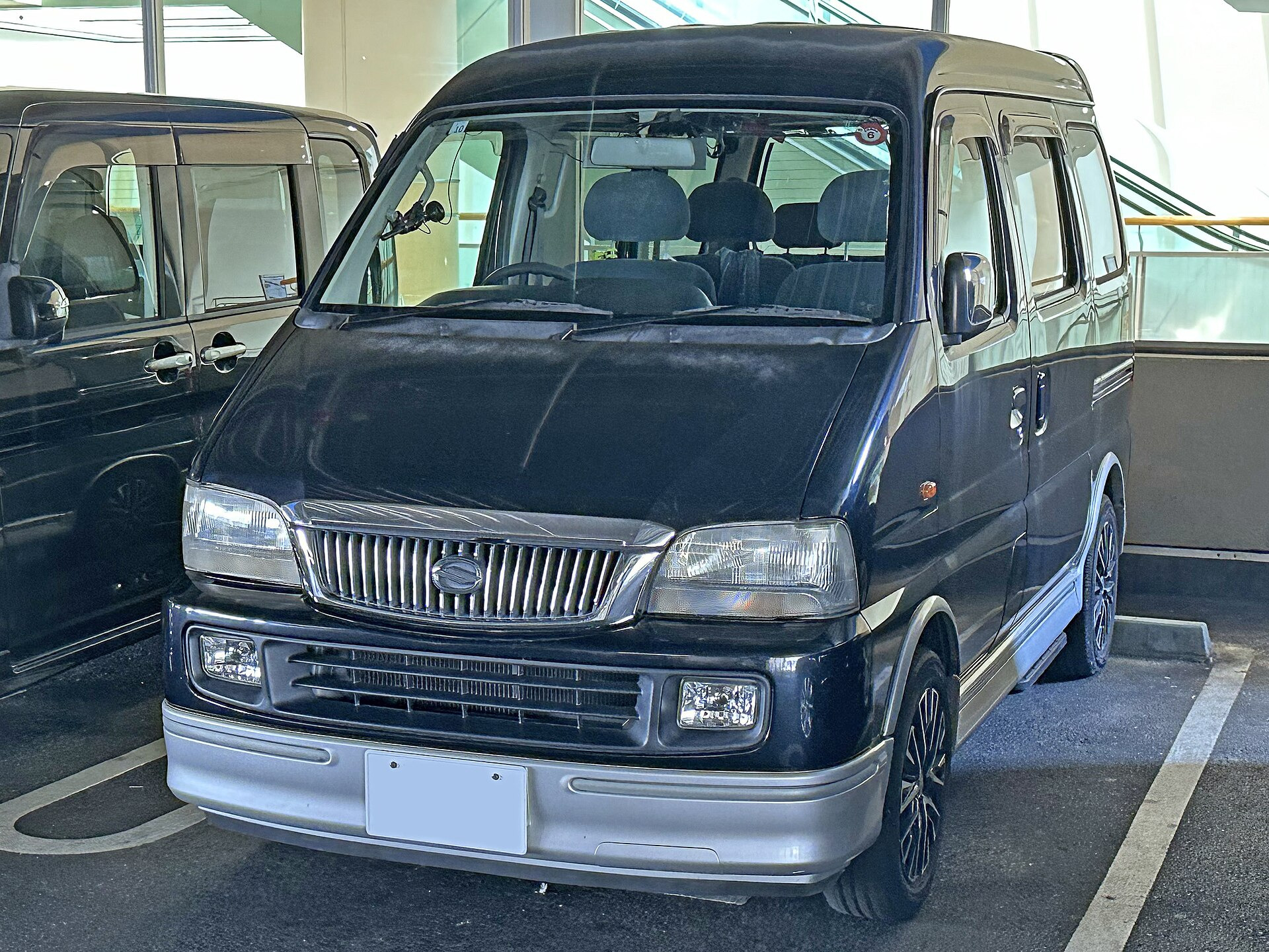 Suzuki Every Landy