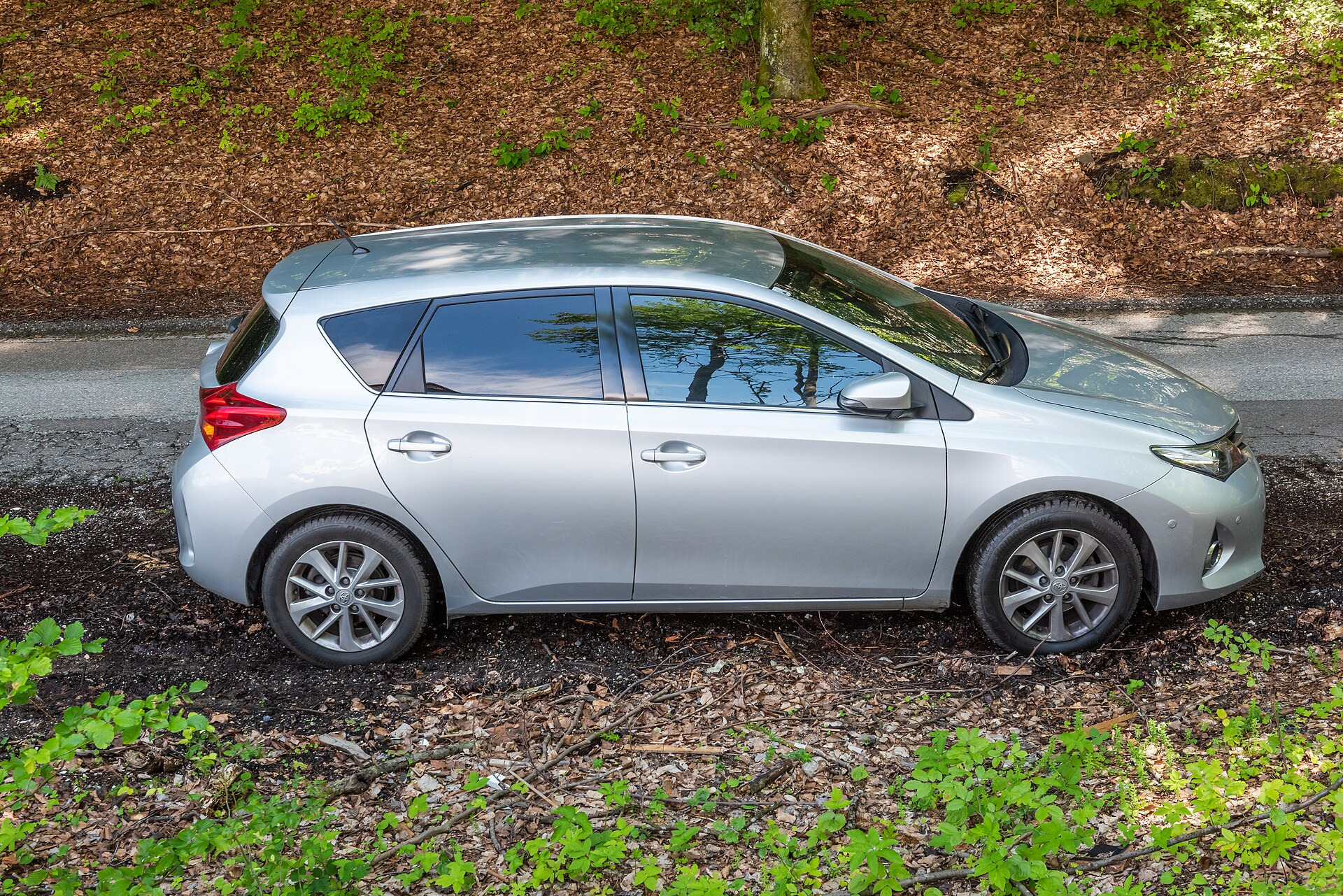 Toyota Auris 1.4 i 16V VVT-i (97hp)