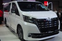 Toyota Granvia 2.7 i (152hp) — снимка 2