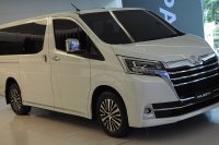 Toyota Granvia 2.7 i (152hp) — снимка 3