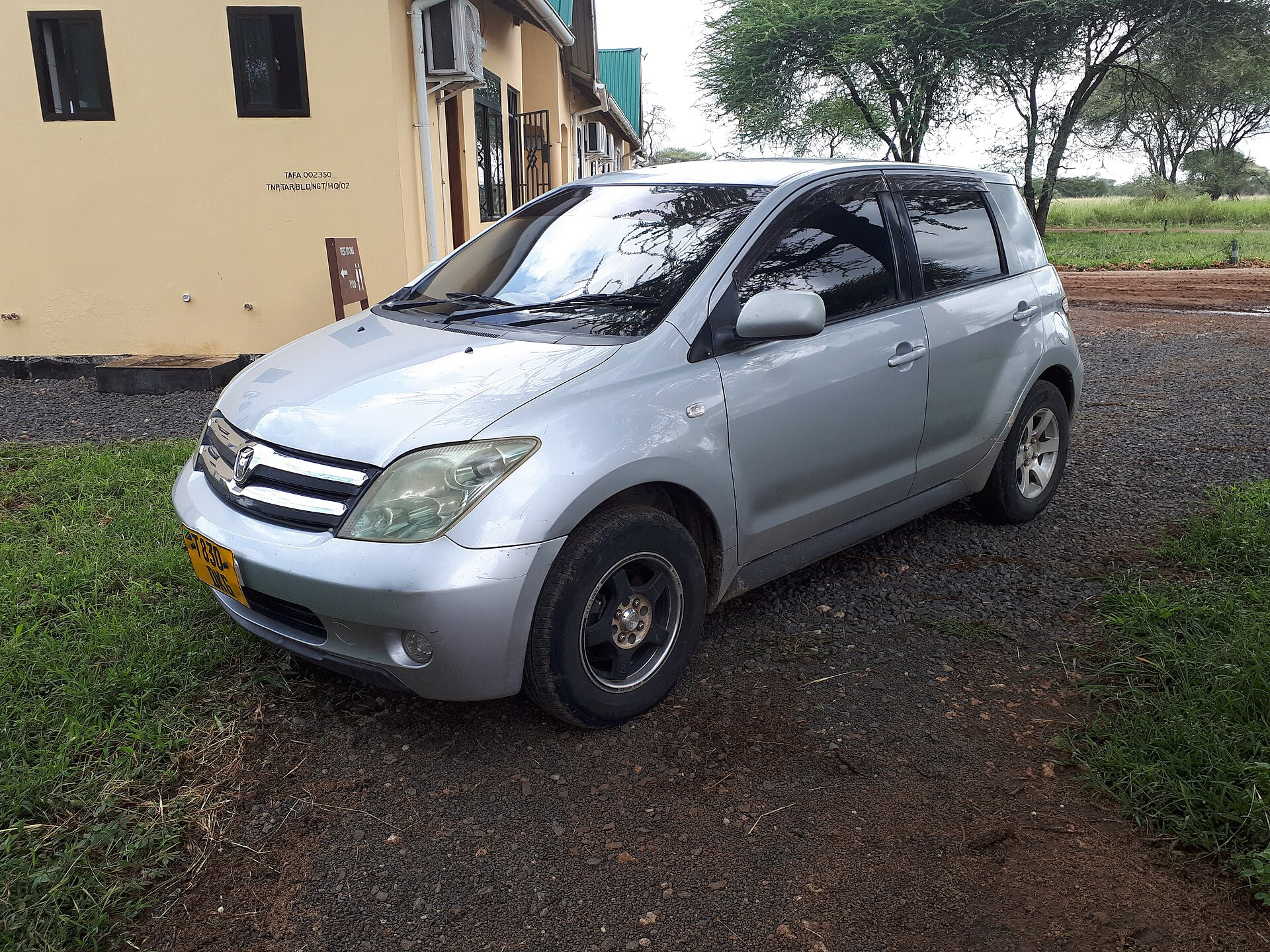 Toyota Ist 1.5 i 4WD (105hp)