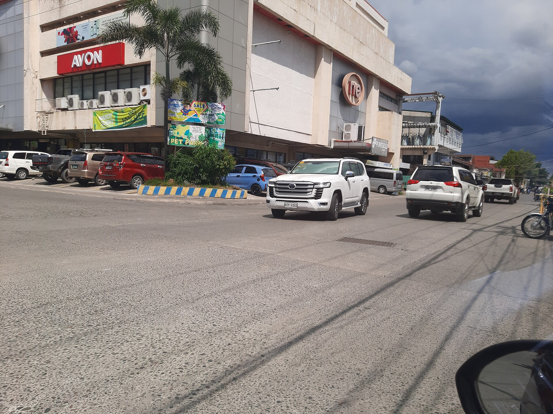 Toyota Land Cruiser 300
