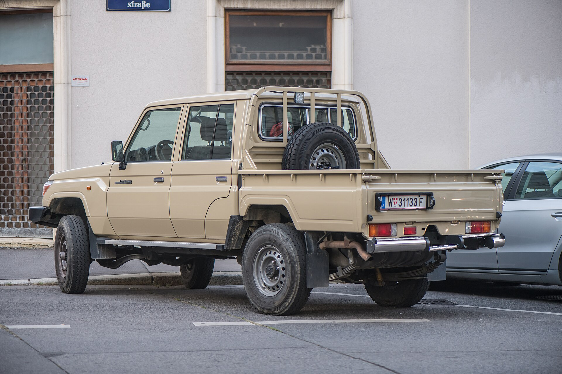 Toyota Land Cruiser 79 HZJ79