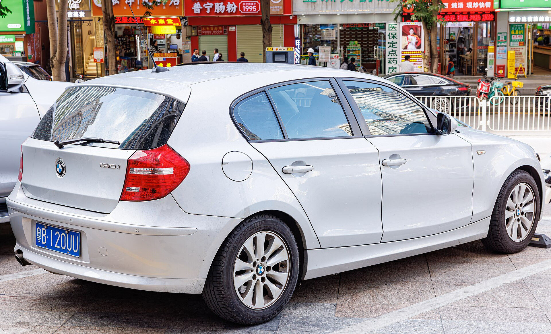 BMW 1 E87