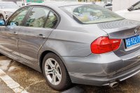 E90