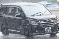 Toyota Voxy 2.0 i (156hp) — снимка 3