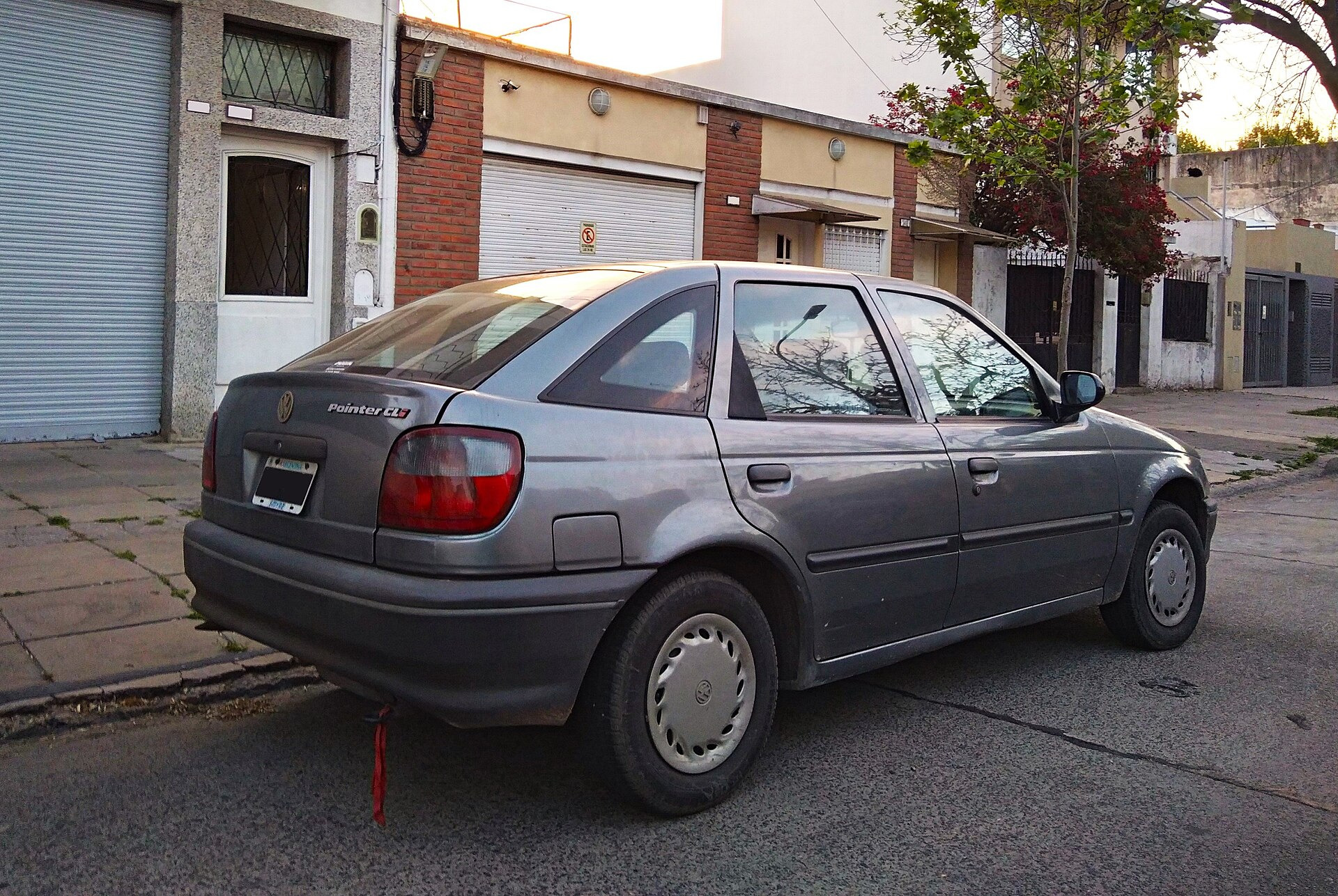 Volkswagen Pointer 1.0 i (67hp)