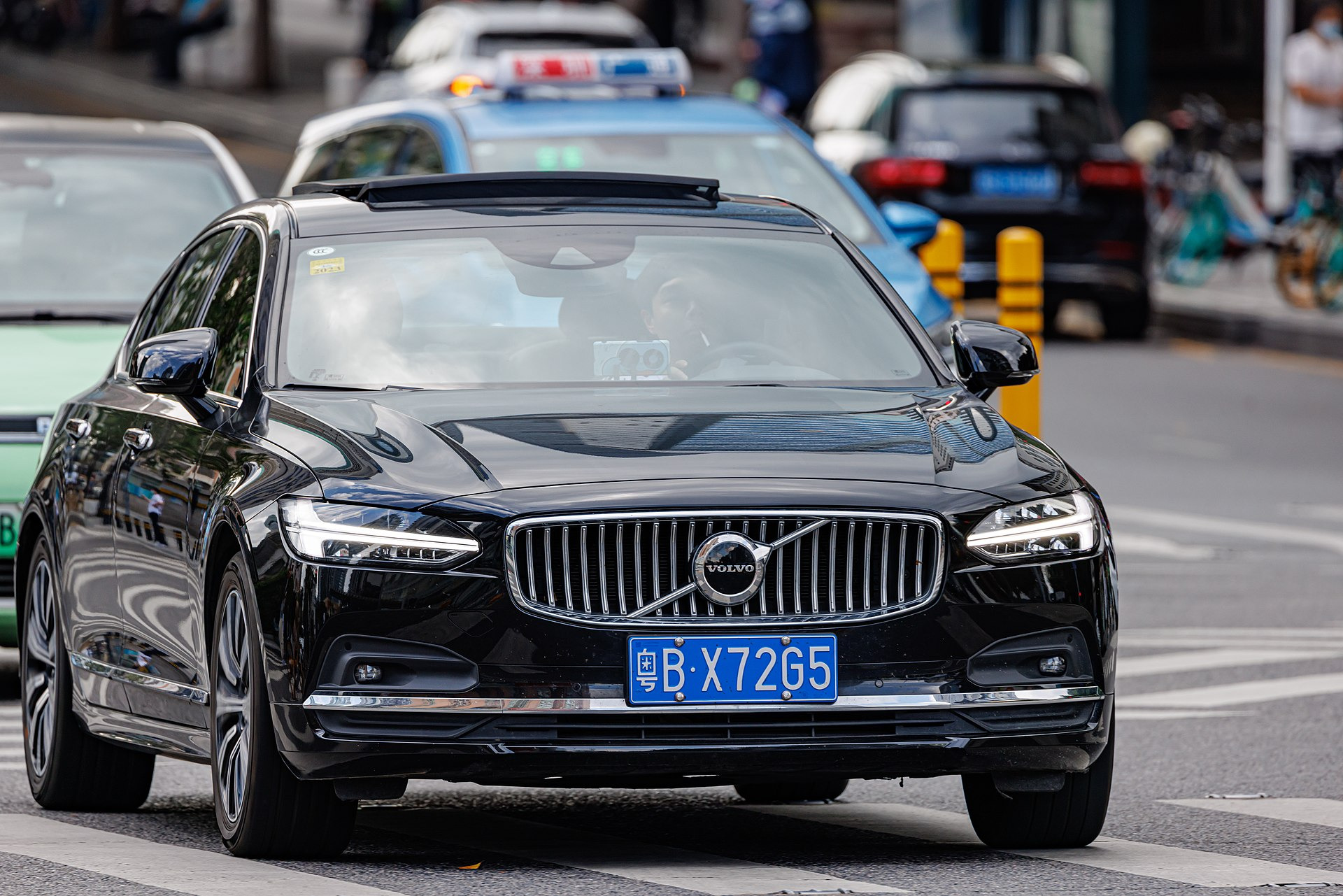 Volvo S90