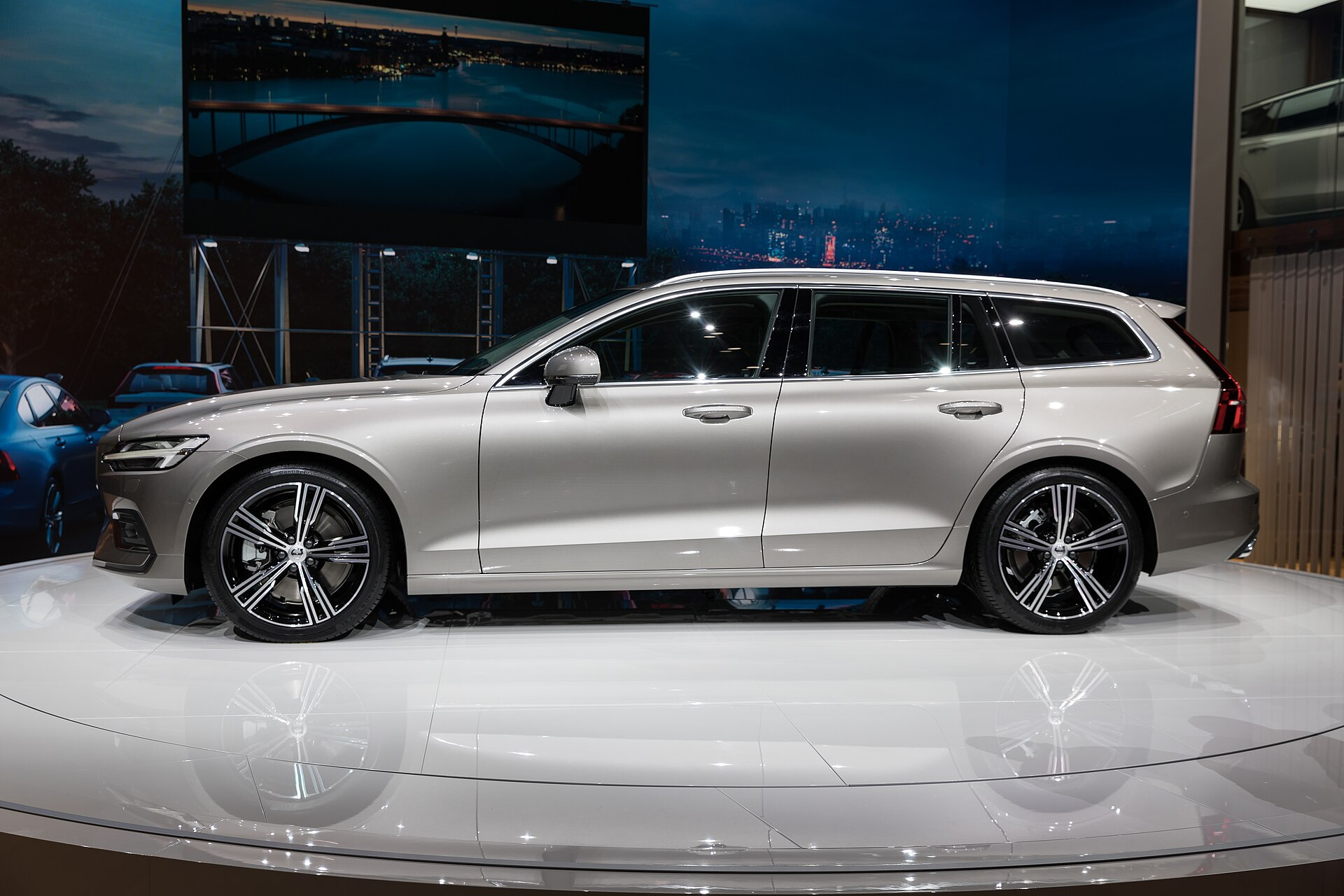 Volvo V60 II