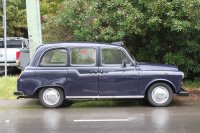 Carbodies Taxi — снимка 3
