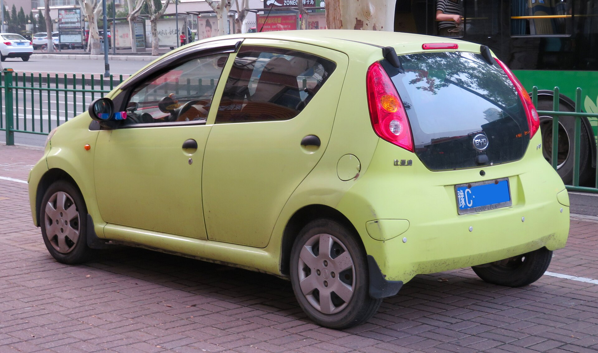 Byd F0