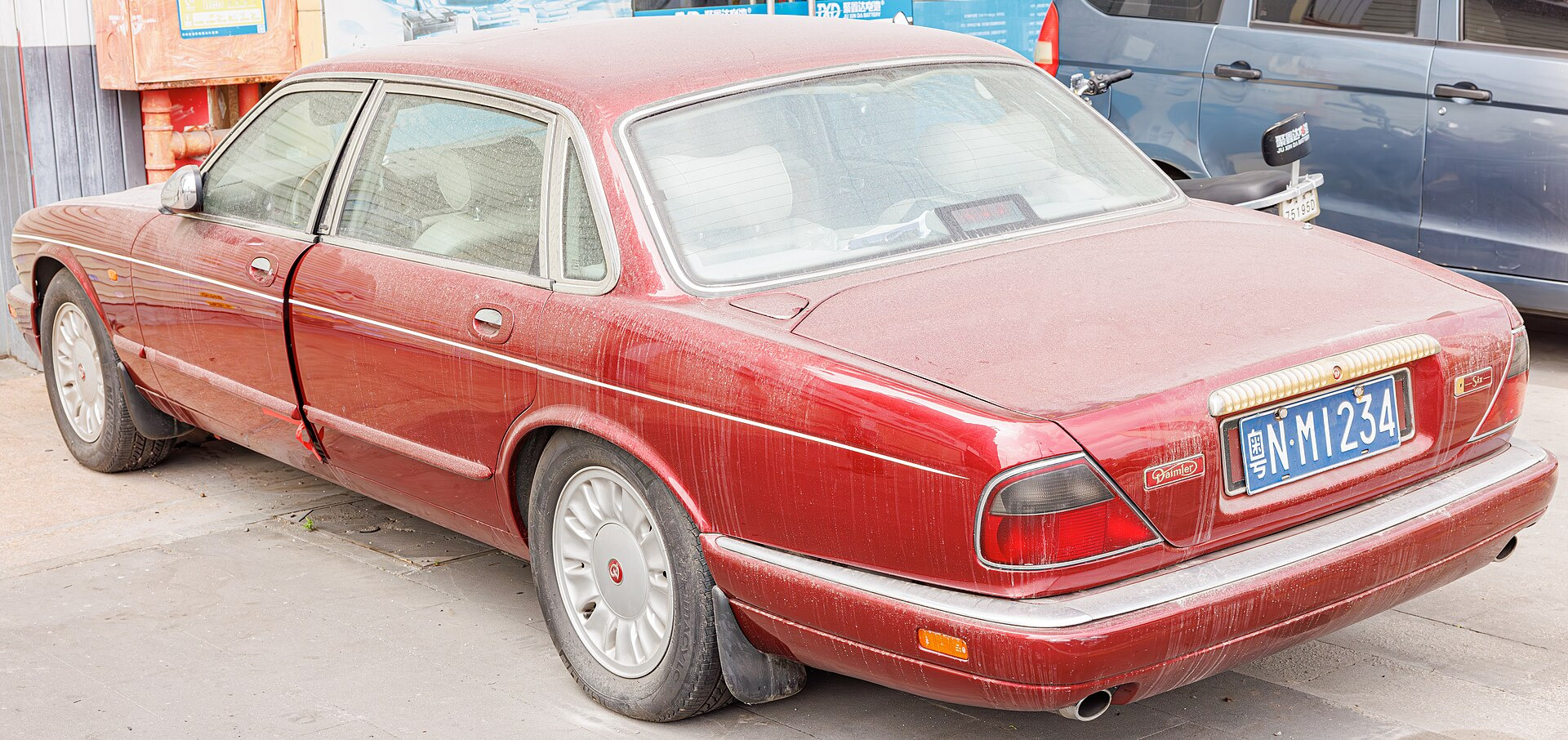 Daimler Double Six