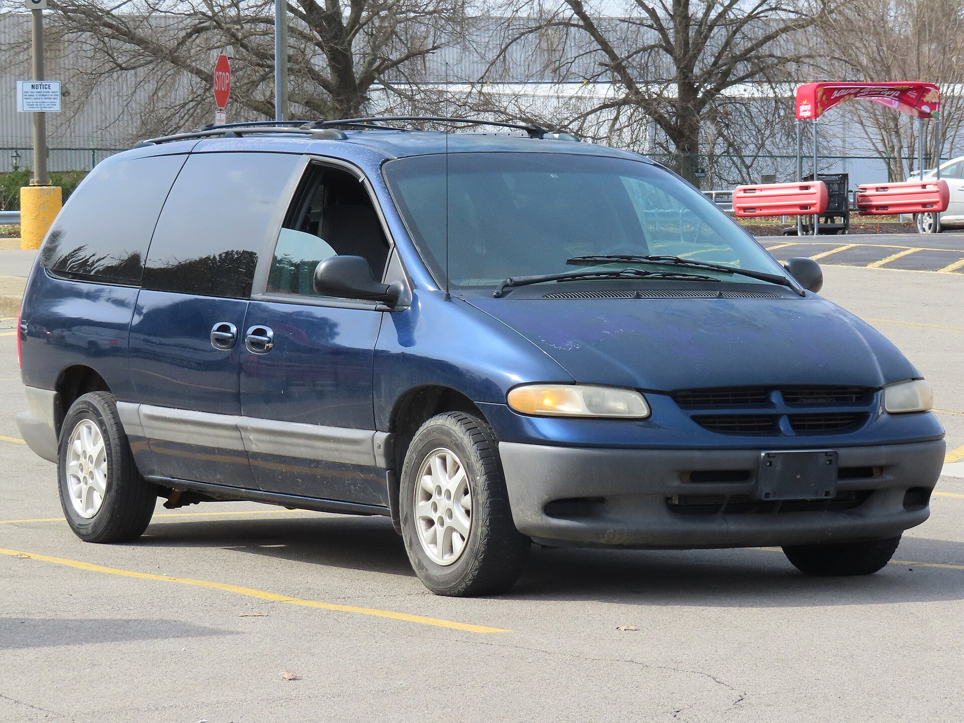 Dodge Caravan I