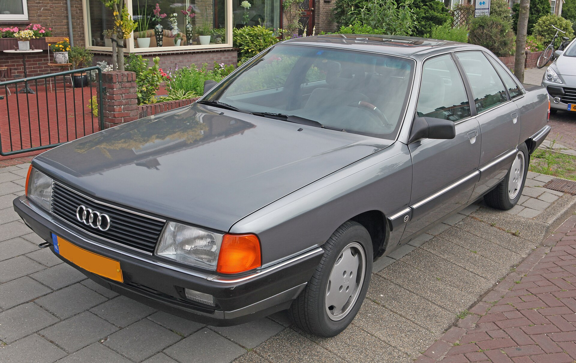 Faw Audi 100 2.0 (115hp)