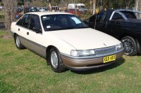 Holden Calais — снимка 2