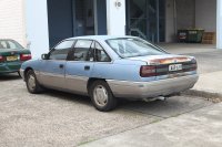 Holden Calais — снимка 3