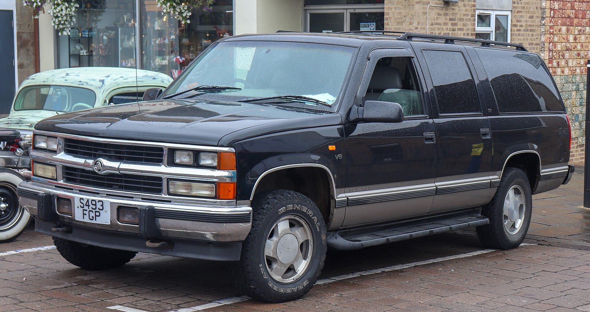 Holden Suburban 8KL35