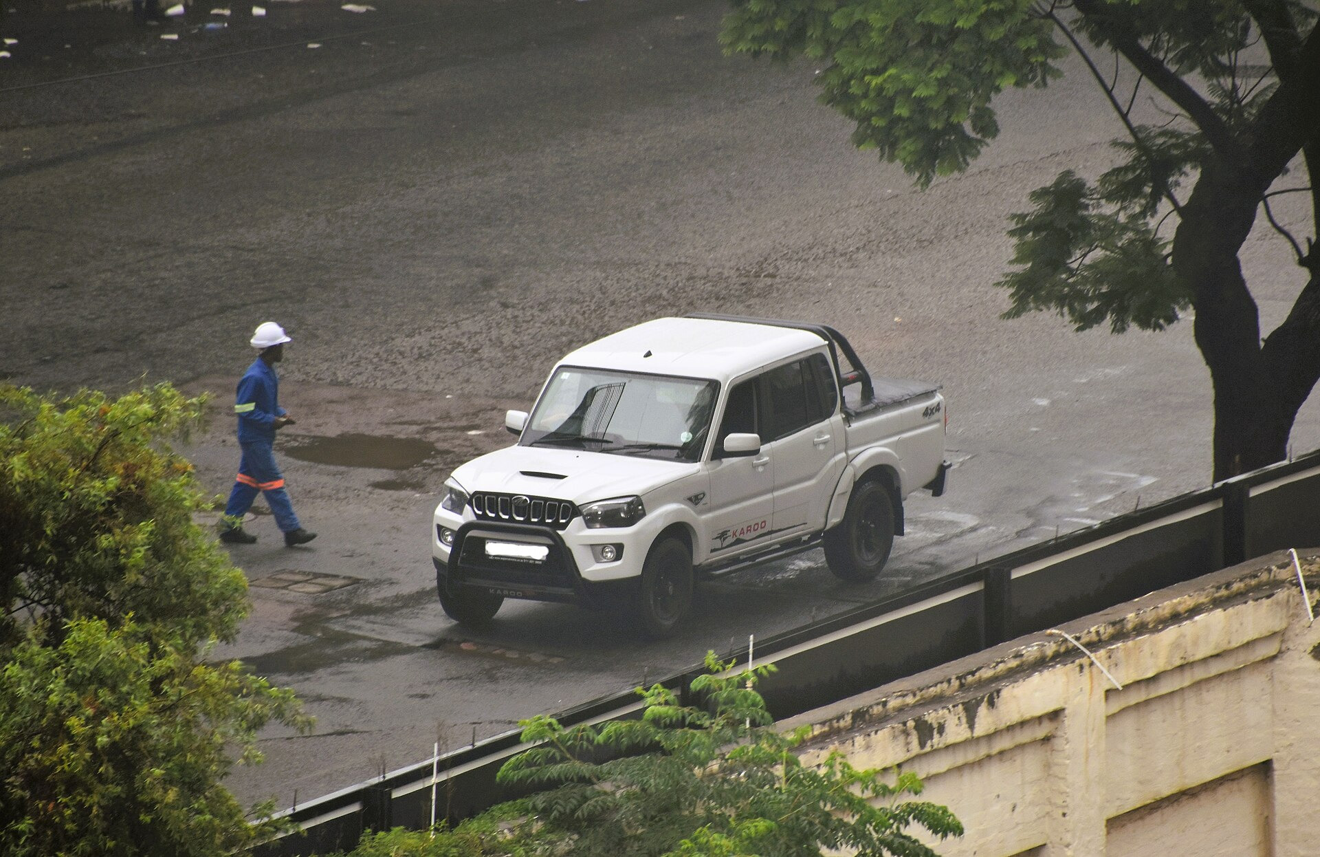 Mahindra MM Double Cab