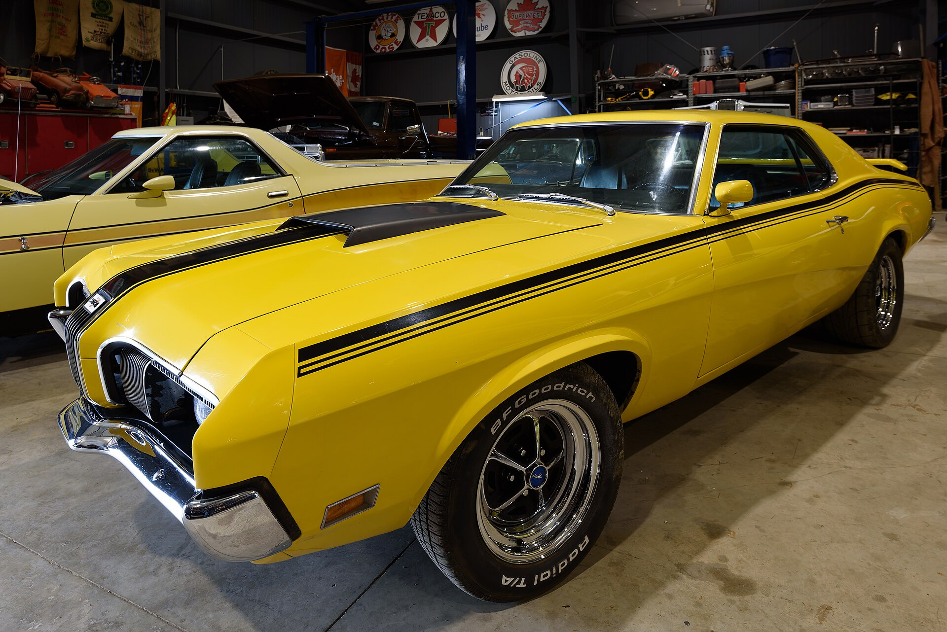 Mercury Cougar XR7