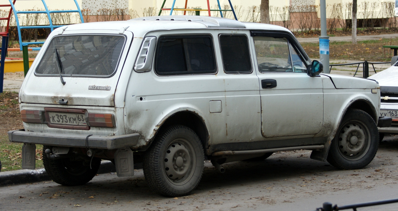 Lada 2129