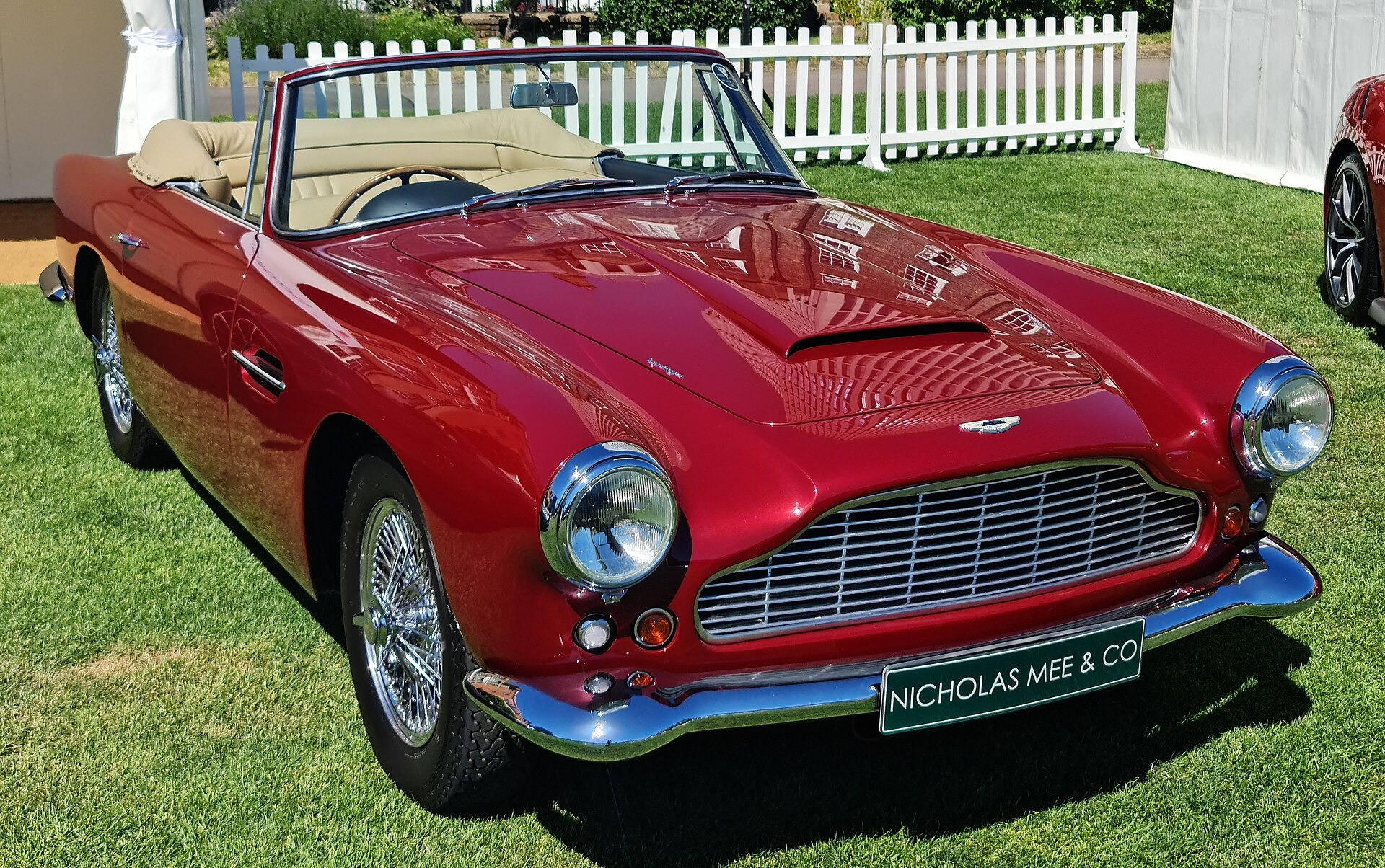 Aston Martin DB4 Convertible