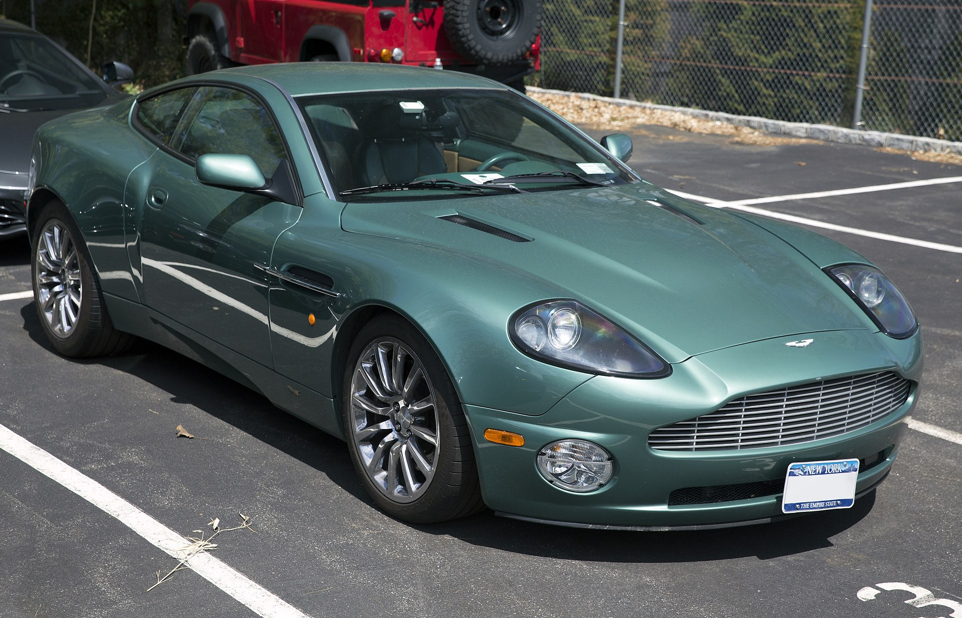 Aston Martin Vanquish V12 Vanquish S II Volante