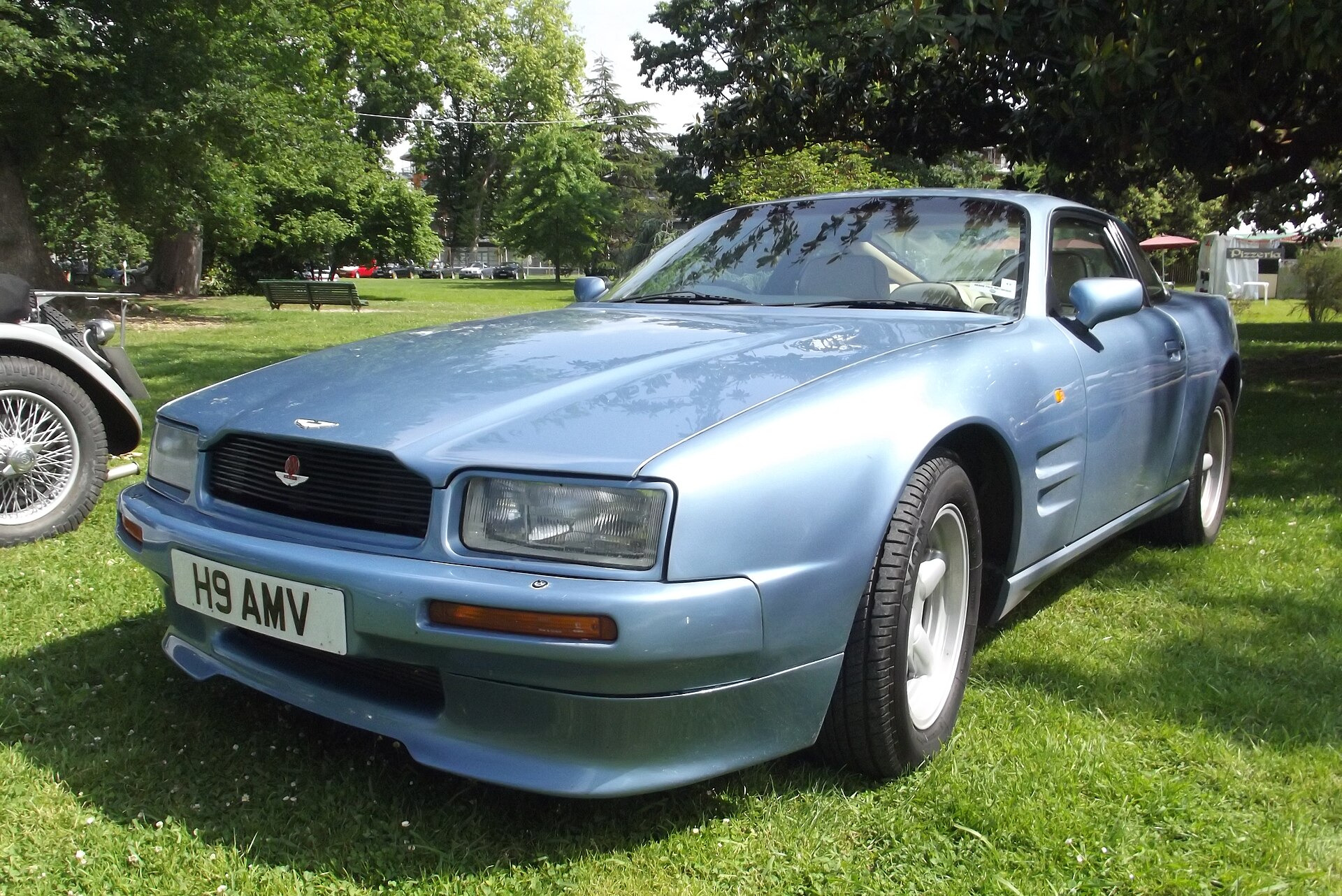 Aston Martin Virage