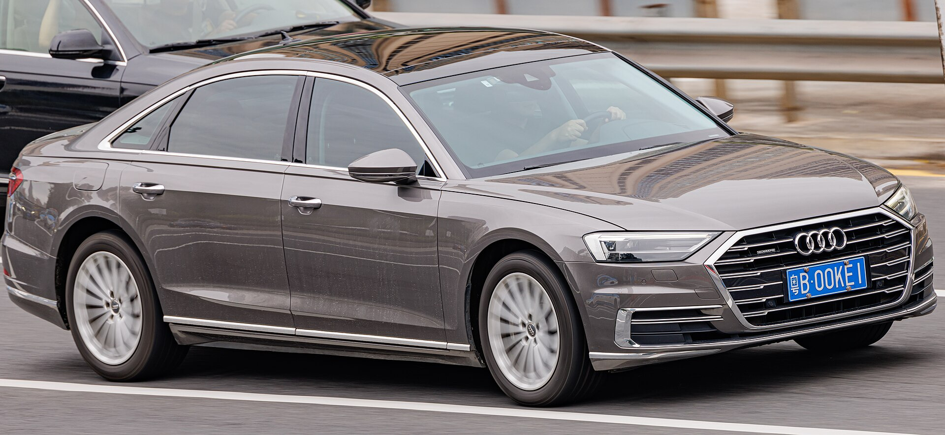 Audi A8 (D5)