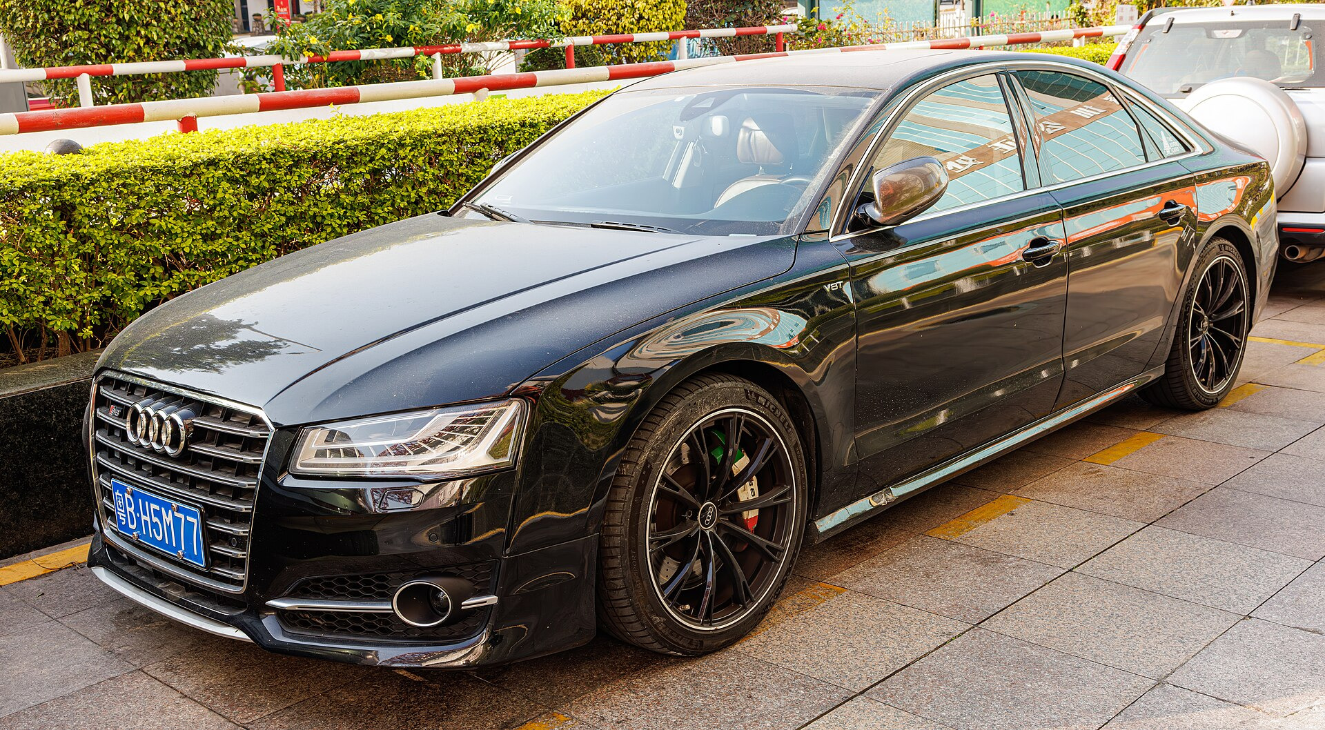 Audi S8 (D4)